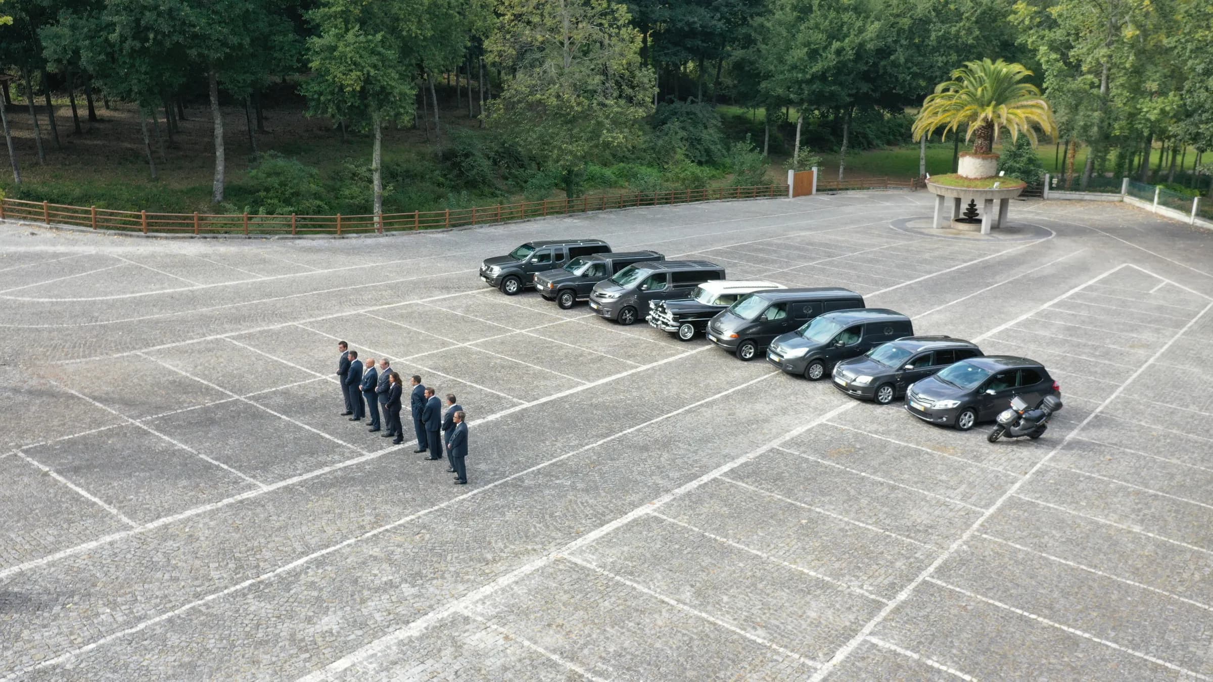 Frota cerimonial acompanhada pela equipa da agência